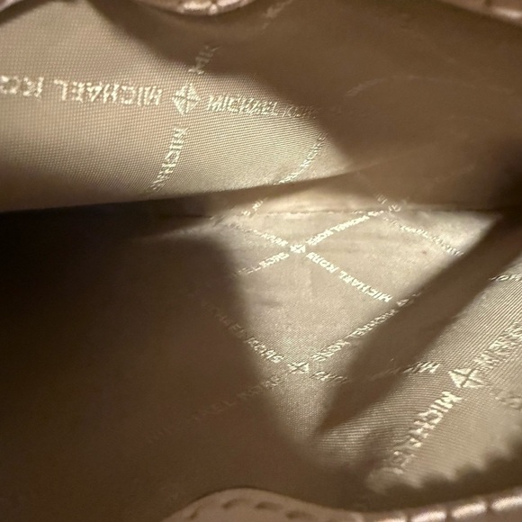 Michael Kors jet set with card holder pink and ivory Tan cross body - Picture 15 of 16